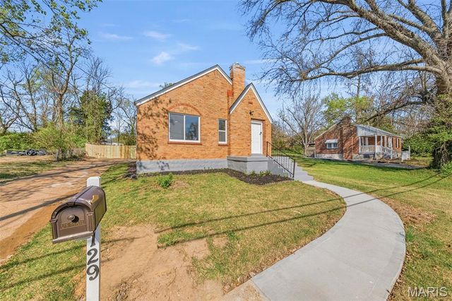 129 N Dade Avenue, Ferguson, MO 63135