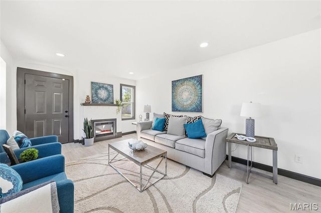 129 N Dade Avenue, Ferguson, MO 63135