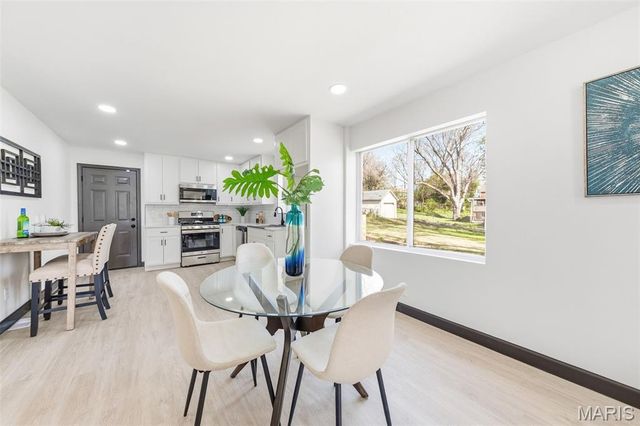 129 N Dade Avenue, Ferguson, MO 63135