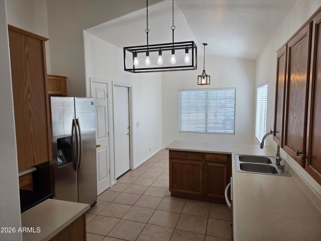 3210 W LOUISE Drive, Phoenix, AZ 85027 — photo 2