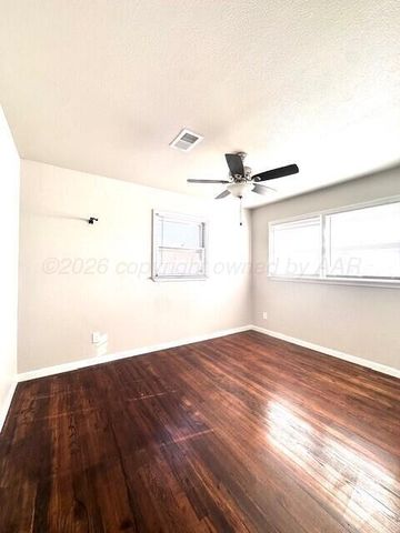 2215 SE 21ST Avenue, Amarillo, TX 79103