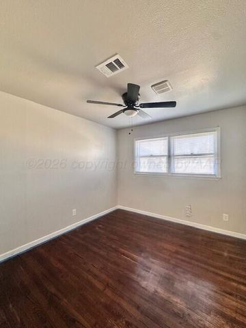 2215 SE 21ST Avenue, Amarillo, TX 79103