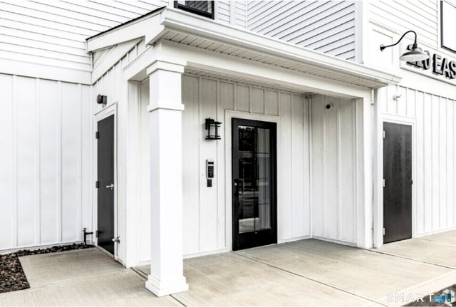 220 East Road F, Meriden, CT 06450