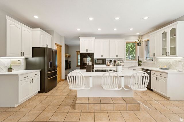 2614 E TUXEDO CIR, Cottonwood Heights, UT 84093