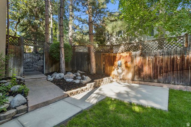 2614 E TUXEDO CIR, Cottonwood Heights, UT 84093