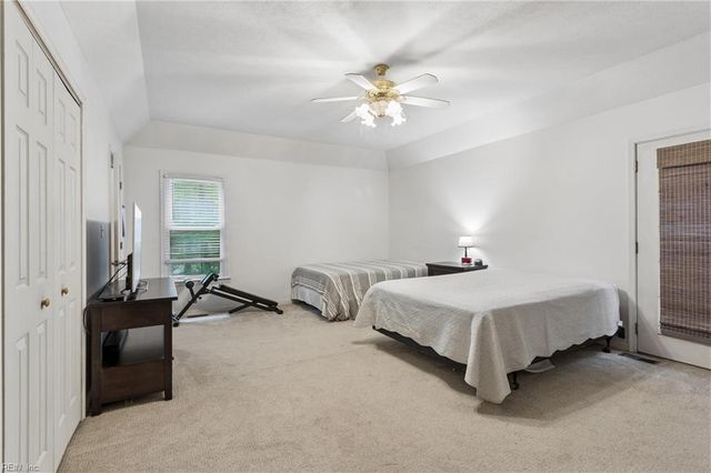 10161 Deer Trace Ln, Gloucester, VA 23061