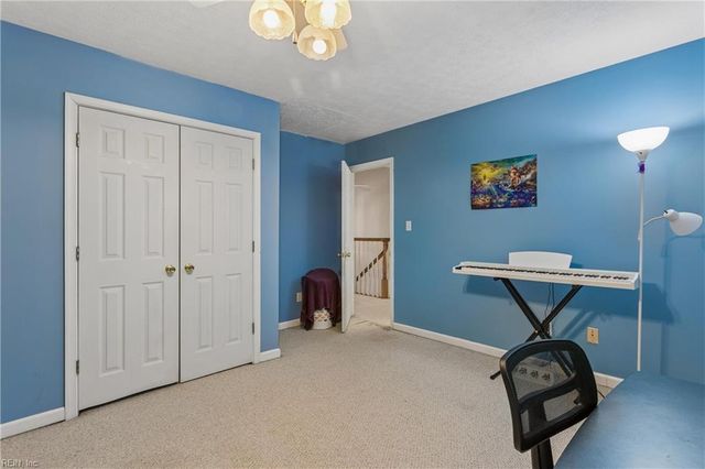 10161 Deer Trace Ln, Gloucester, VA 23061