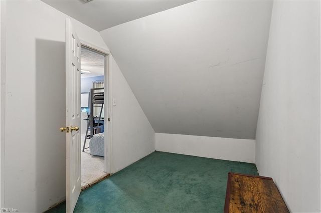 10161 Deer Trace Ln, Gloucester, VA 23061