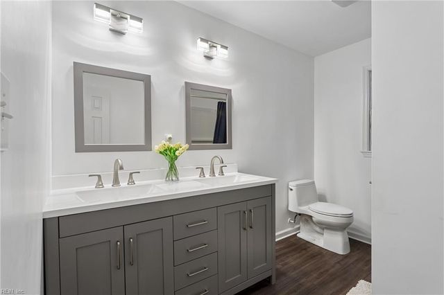 10161 Deer Trace Ln, Gloucester, VA 23061