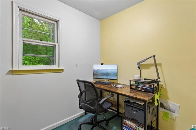 10161 Deer Trace Ln, Gloucester, VA 23061
