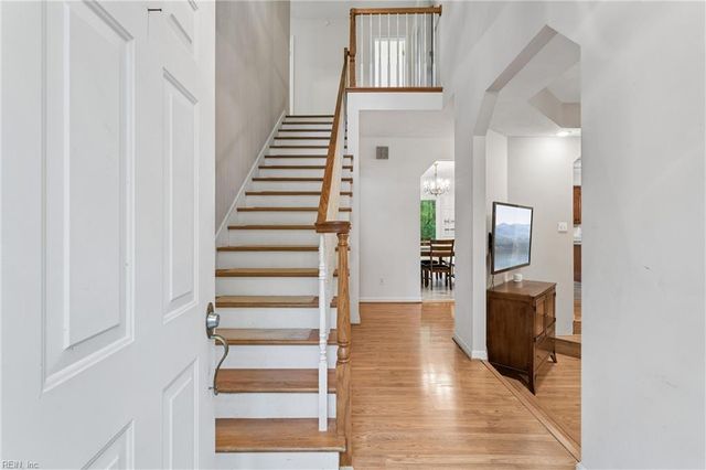10161 Deer Trace Ln, Gloucester, VA 23061