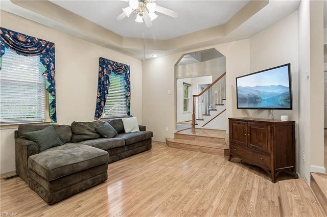10161 Deer Trace Ln, Gloucester, VA 23061