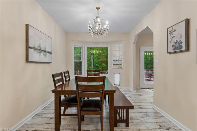 10161 Deer Trace Ln, Gloucester, VA 23061