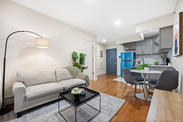 141-15 Cherry Avenue 6E, Flushing, NY 11355