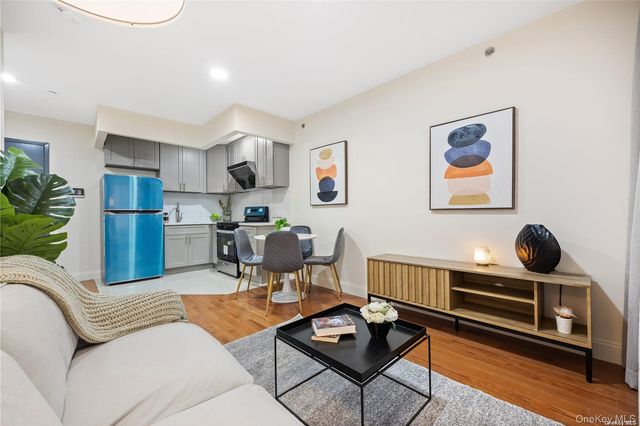 141-15 Cherry Avenue 6E, Flushing, NY 11355