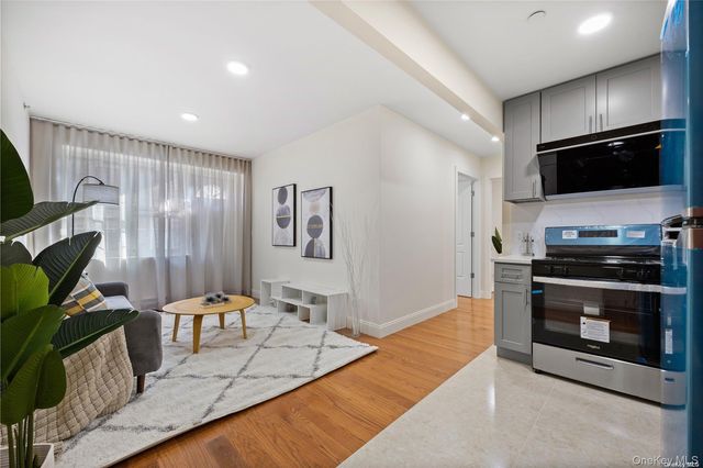 141-15 Cherry Avenue 6E, Flushing, NY 11355