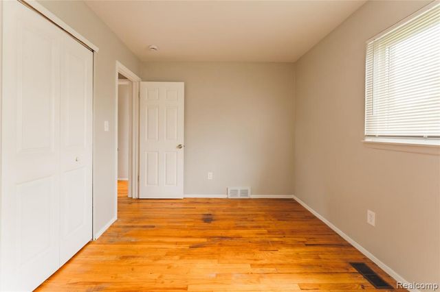 27441 Bohnhoff Street, Roseville, MI 48066