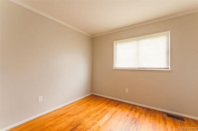 27441 Bohnhoff Street, Roseville, MI 48066