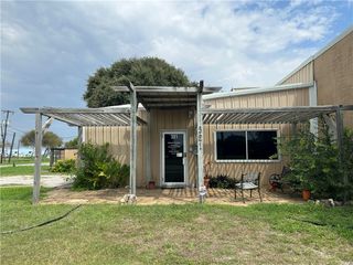 321 5th Ave, Portland, TX 78374