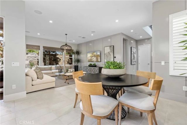 190 Amber Oak, Lake Forest, CA 92630