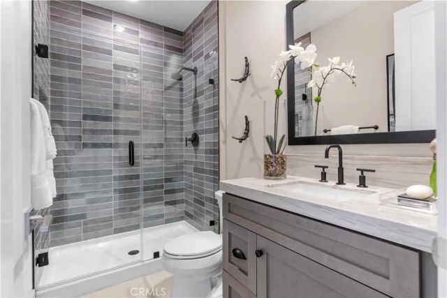 190 Amber Oak, Lake Forest, CA 92630