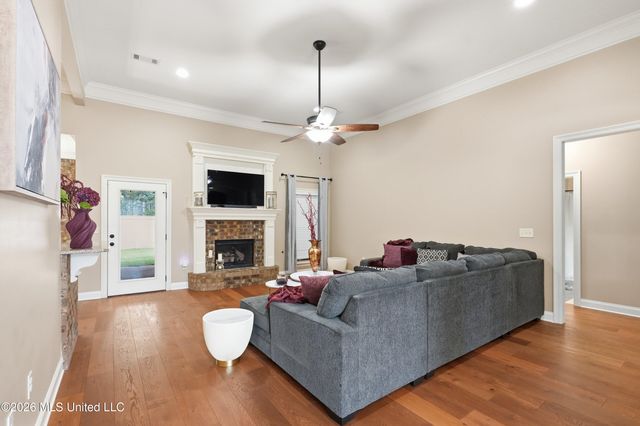 446 Edgewood Crossing, Brandon, MS 39042