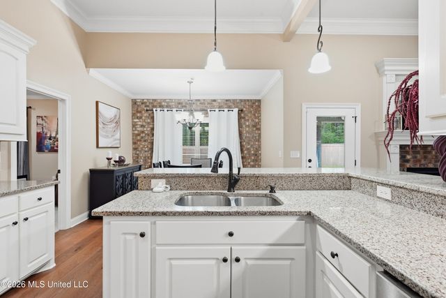 446 Edgewood Crossing, Brandon, MS 39042