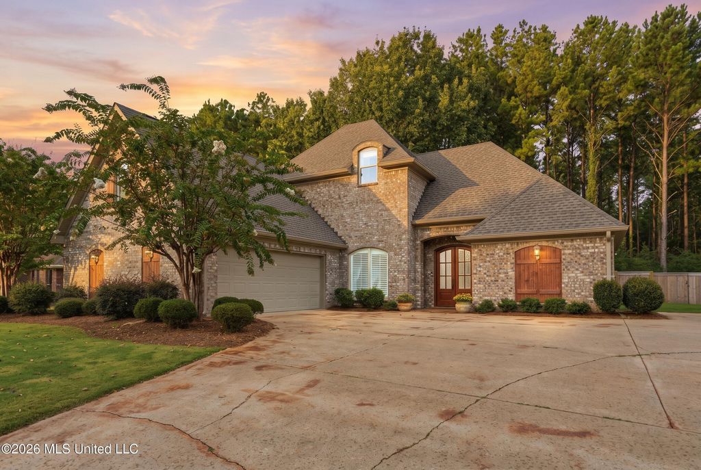 446 Edgewood Crossing, Brandon, MS 39042