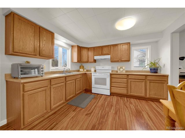 475 W 5th St, Akron, CO 80720