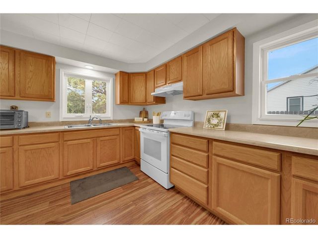 475 W 5th St, Akron, CO 80720