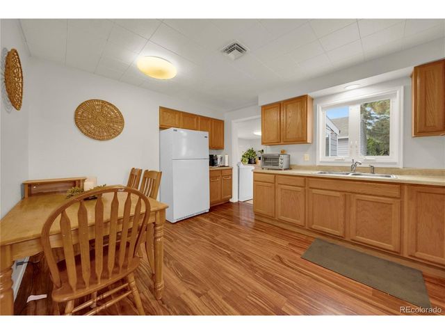 475 W 5th St, Akron, CO 80720