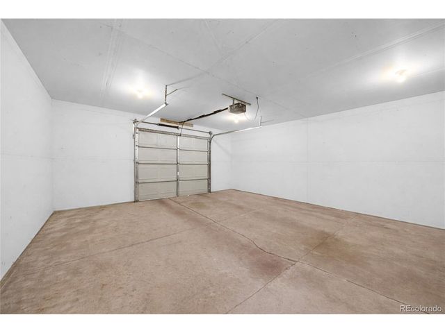 475 W 5th St, Akron, CO 80720