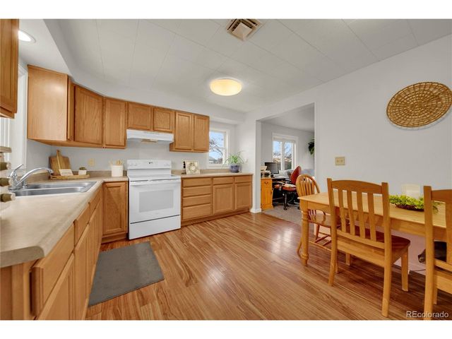 475 W 5th St, Akron, CO 80720