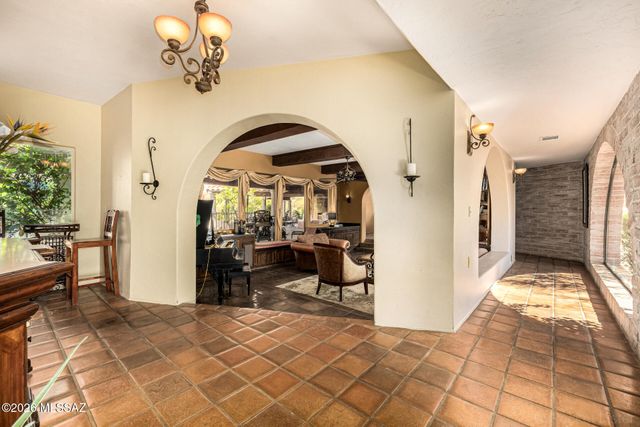 4477 E Saranac Drive, Tucson, AZ 85718