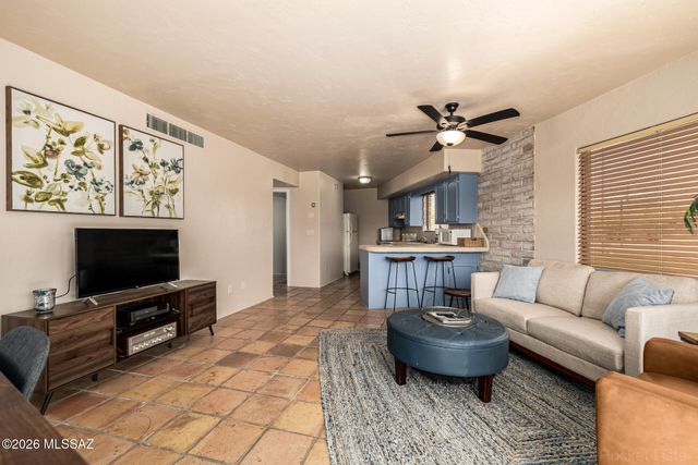 4477 E Saranac Drive, Tucson, AZ 85718