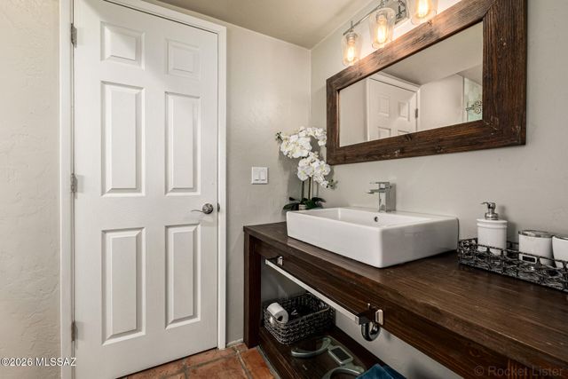 4477 E Saranac Drive, Tucson, AZ 85718