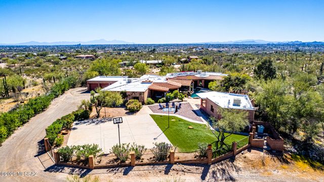 4477 E Saranac Drive, Tucson, AZ 85718