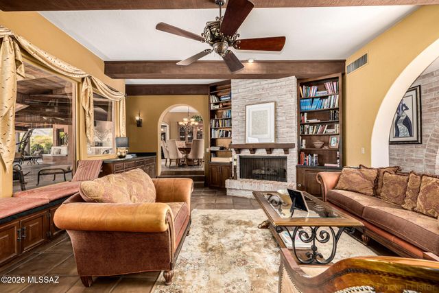 4477 E Saranac Drive, Tucson, AZ 85718