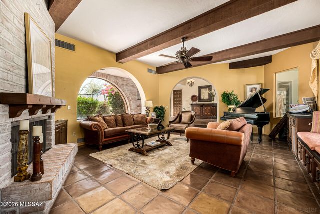 4477 E Saranac Drive, Tucson, AZ 85718