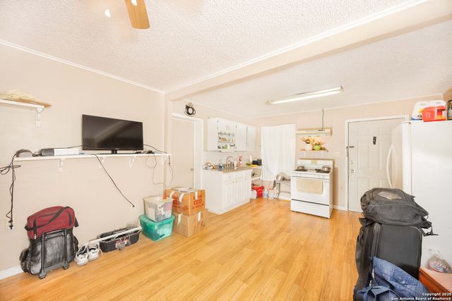 418 N Cedar, Pearsall, TX 78061