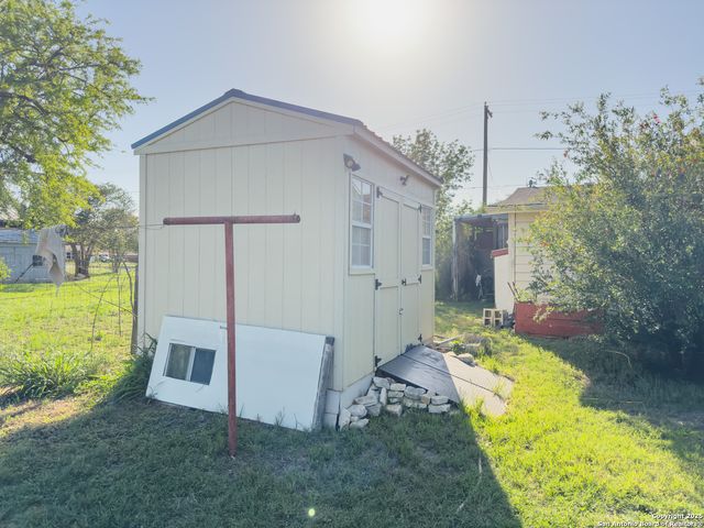 418 N Cedar, Pearsall, TX 78061