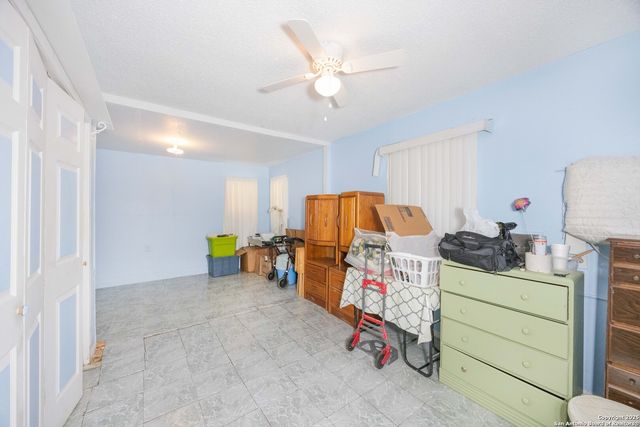 418 N Cedar, Pearsall, TX 78061