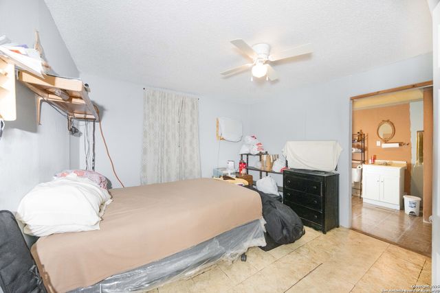 418 N Cedar, Pearsall, TX 78061