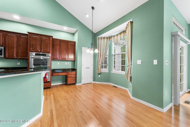 7 Brattleboro Road, Jackson, NJ 08527