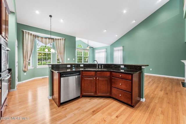 7 Brattleboro Road, Jackson, NJ 08527