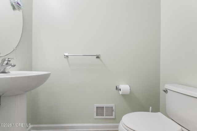 7 Brattleboro Road, Jackson, NJ 08527