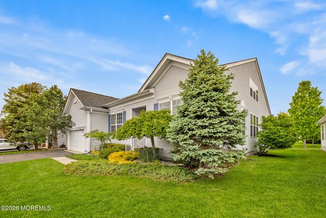 7 Brattleboro Road, Jackson, NJ 08527