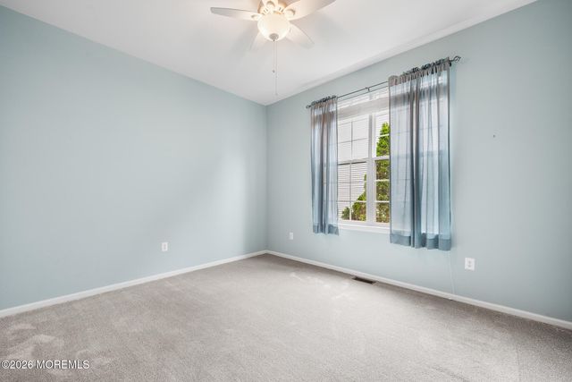 7 Brattleboro Road, Jackson, NJ 08527