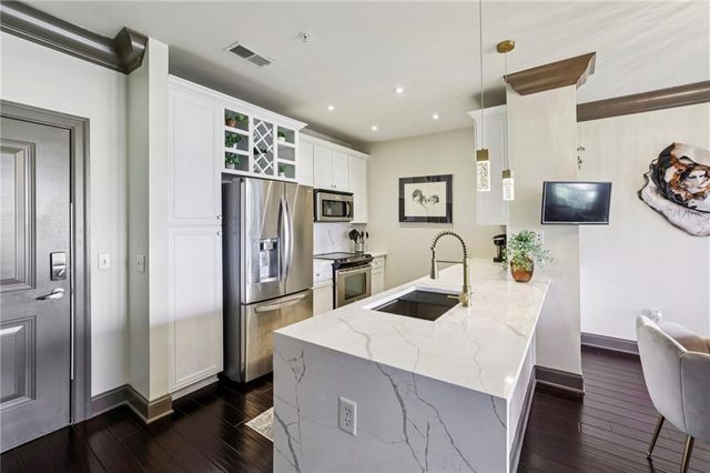 901 Abernathy Road NE 6110, Atlanta, GA 30328