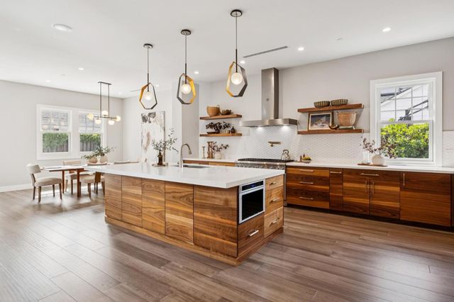 16988 Kennedy Road, Los Gatos, CA 95032